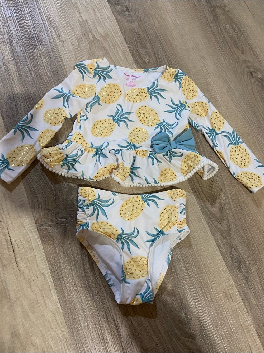 Tommy Bahama White and Yellow Pineapple Long-Sleeve Rashguard Set